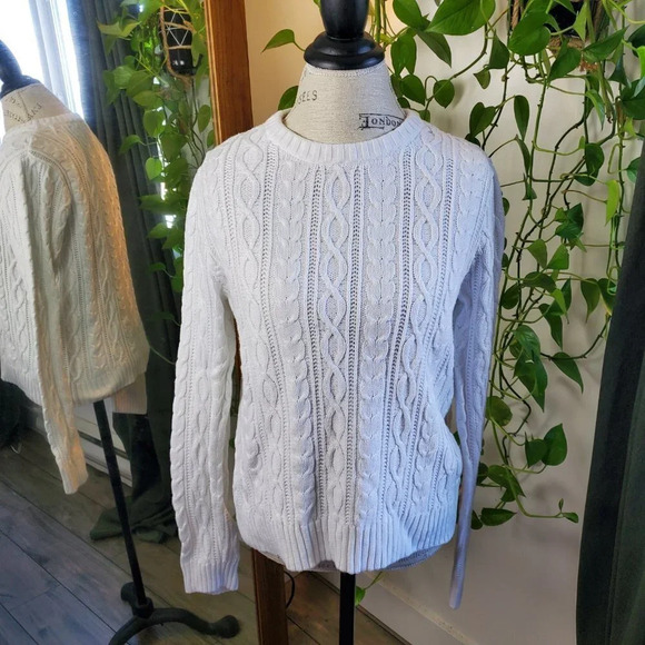 White Fisherman Cableknit Crew Neck Sweater (Size M) - Picture 6 of 8